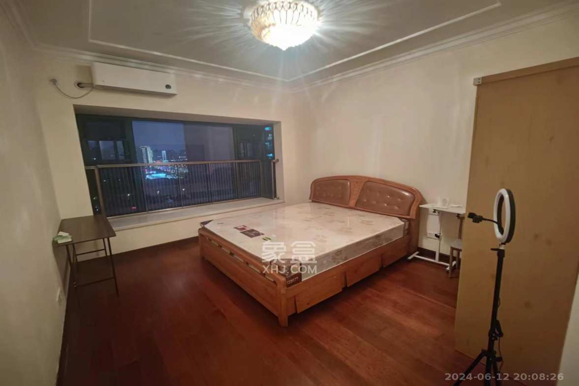 恒大雅苑  3室2厅2卫    2500.0元/月室内图