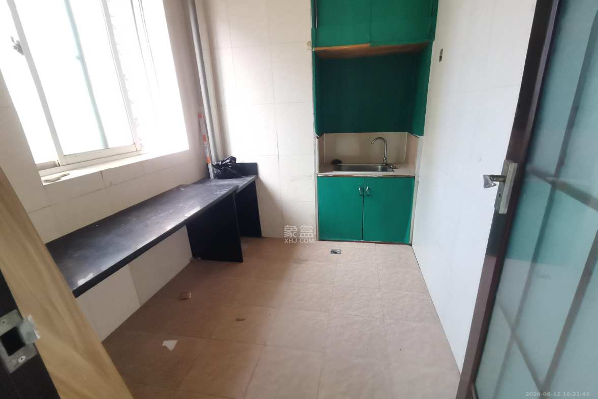 朝阳银座  1室1厅1卫    1800.0元/月室内图