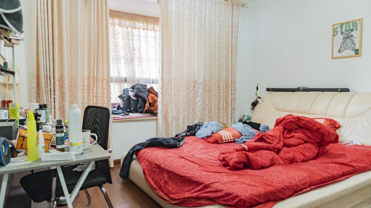 云顶上品  4室2厅2卫   2200.00元/月室内图