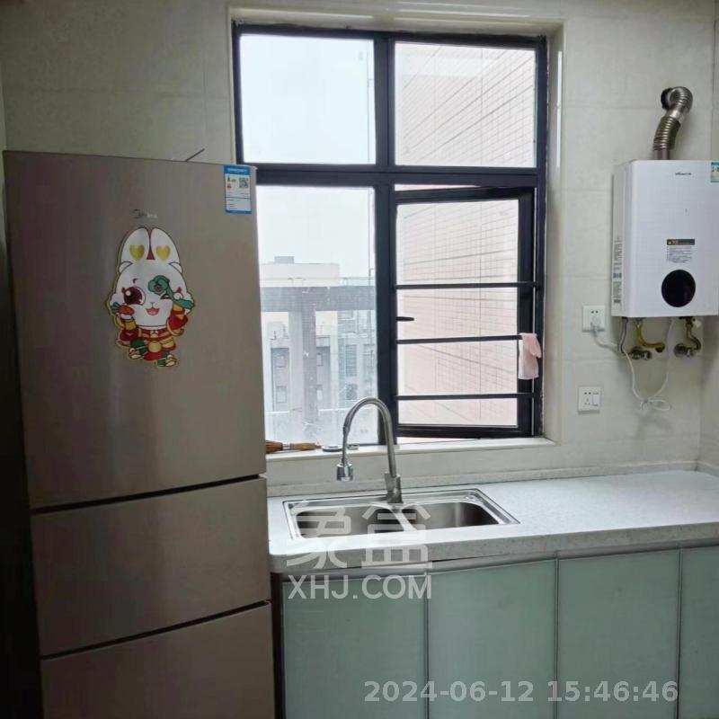 新景未来城 3室2厅2卫 1500.0元/月 新景未来城 3室2厅2卫 1500.0元/月室内图