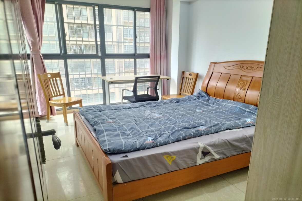 家兴苑  3室2厅1卫    2600.0元/月室内图
