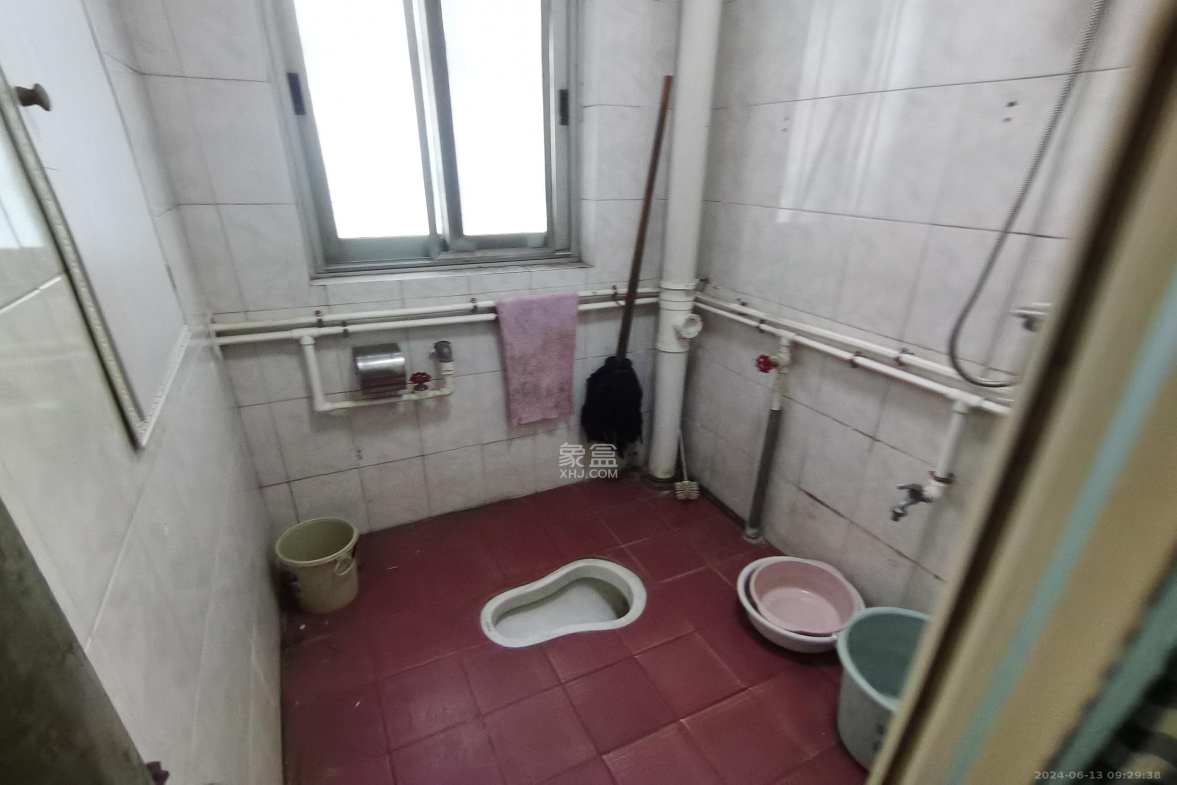 四方坪教师村  3室2厅1卫   1300.00元/月室内图