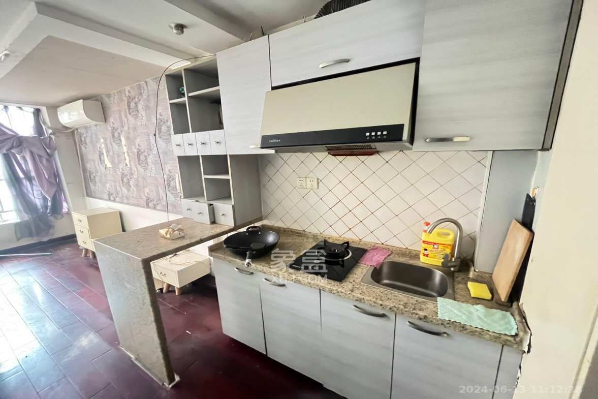 他城(天鸿时代公寓) 1室1厅1卫 900.0元/月 他城(天鸿时代公寓) 1室1厅1卫 900.0元/月室内图