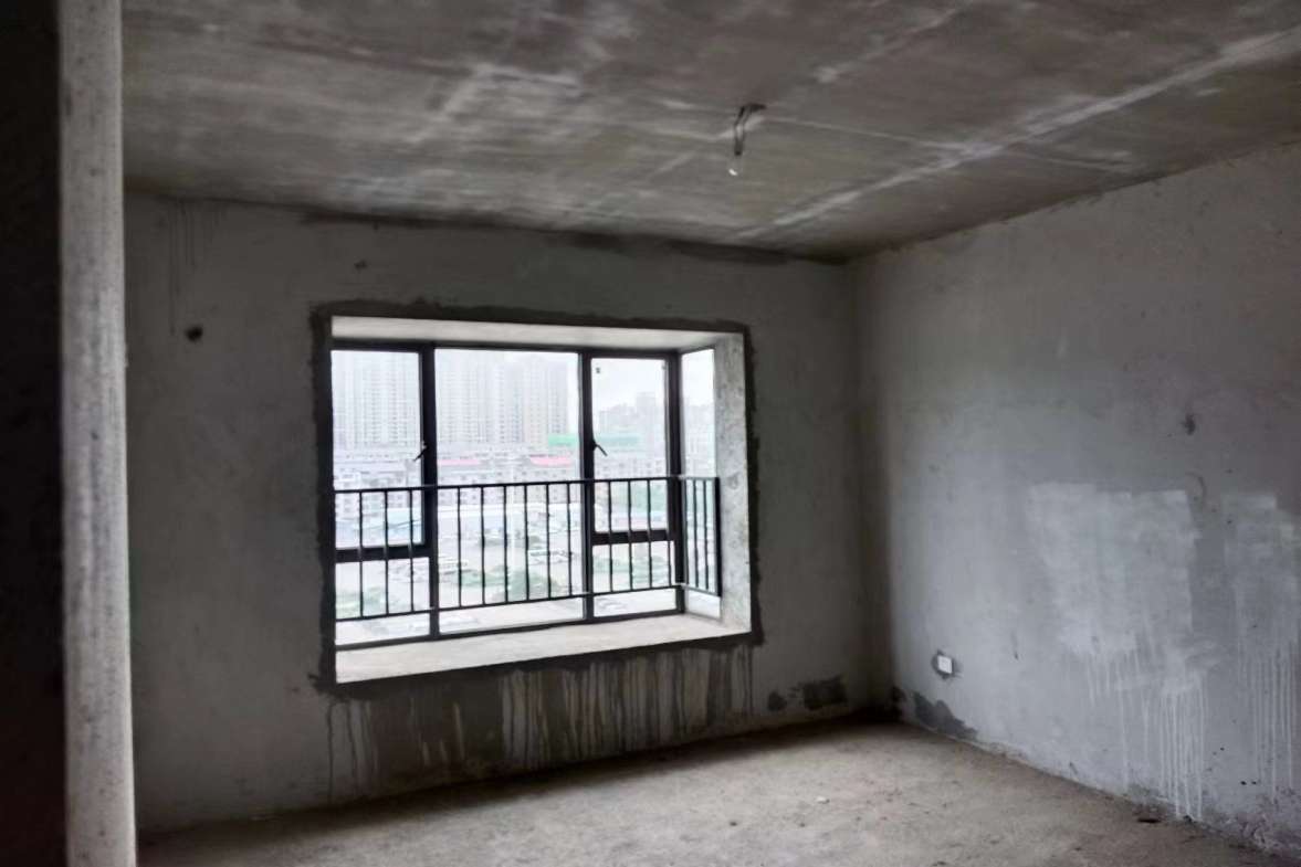 湾田家园  3室2厅2卫    120.0万客厅