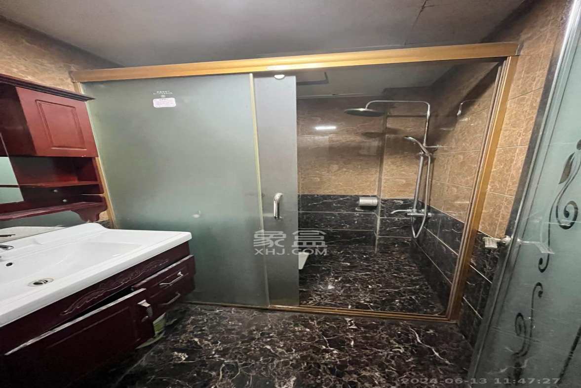 保利麓谷林语E区  3室2厅1卫   2100.00元/月室内图