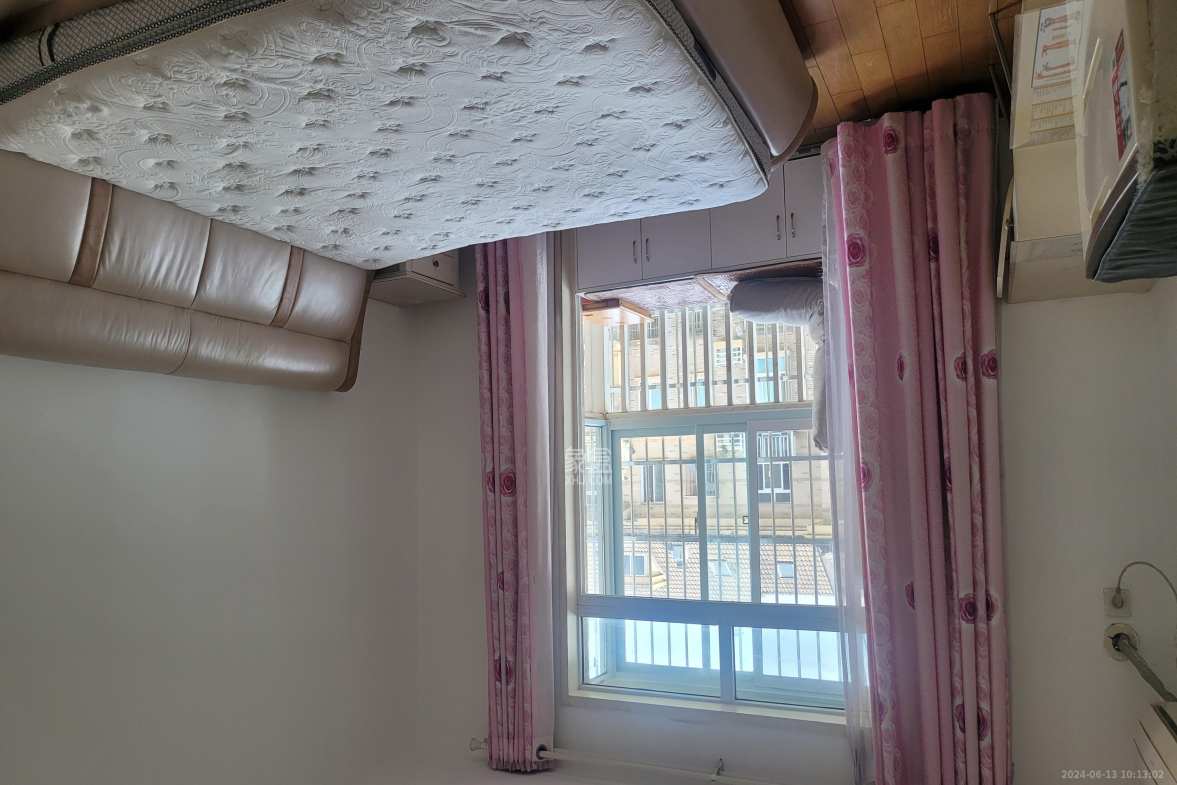 博雅湘水湾  3室2厅2卫    2000.0元/月 博雅湘水湾  3室2厅2卫    2000.0元/月室内图