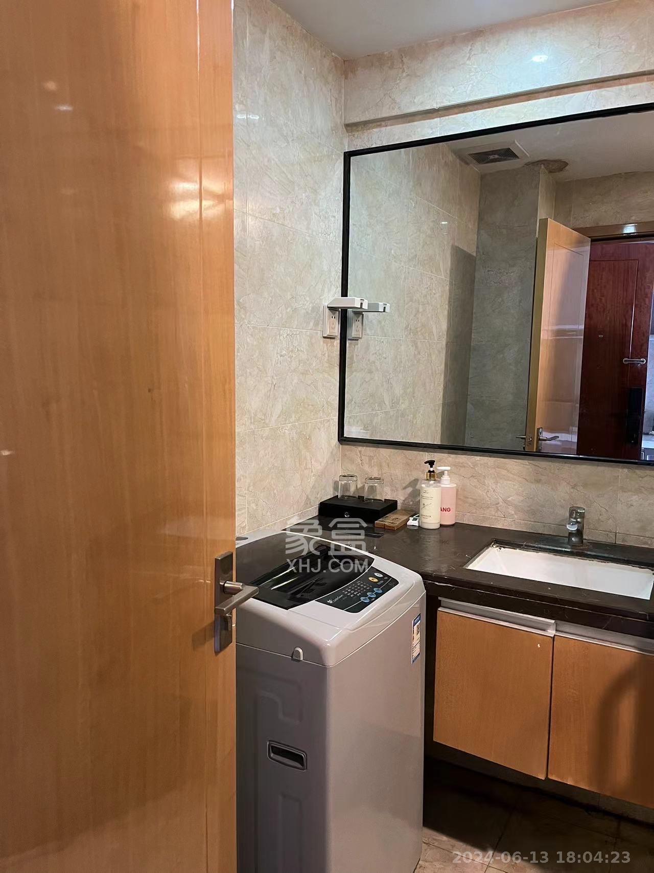 德思勤城市广场（宝格丽公寓）  1室1厅1卫    2300.0元/月