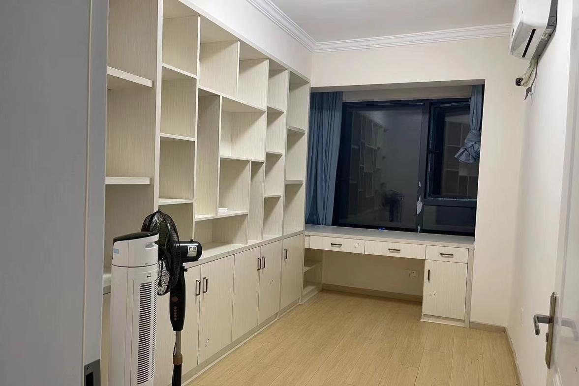 中甸.上河郡 3室2厅2卫 1800.0元/月 中甸.上河郡 3室2厅2卫 1800.0元/月室内图