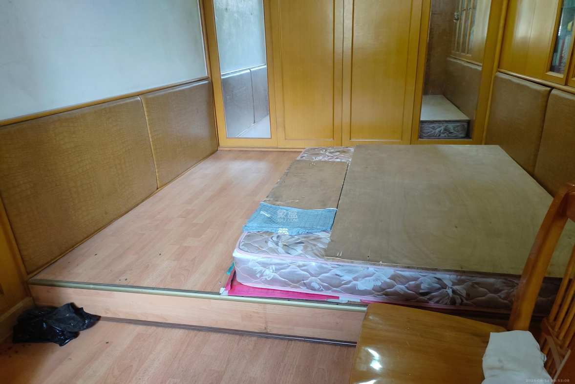 广铁六公司宿舍  3室2厅1卫    2500.0元/月室内图