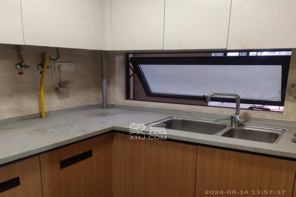 万科魅力之城  3室2厅2卫    2600.0元/月 万科魅力之城  3室2厅2卫    2600.0元/月室内图