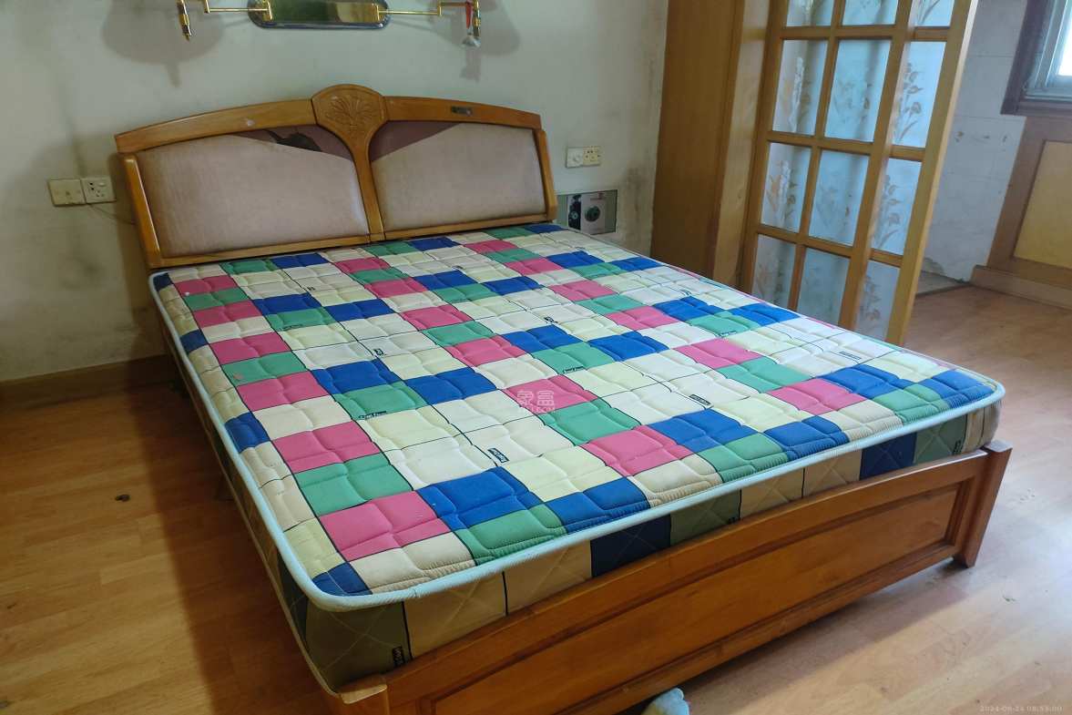 广铁六公司宿舍  3室2厅1卫    2500.0元/月室内图