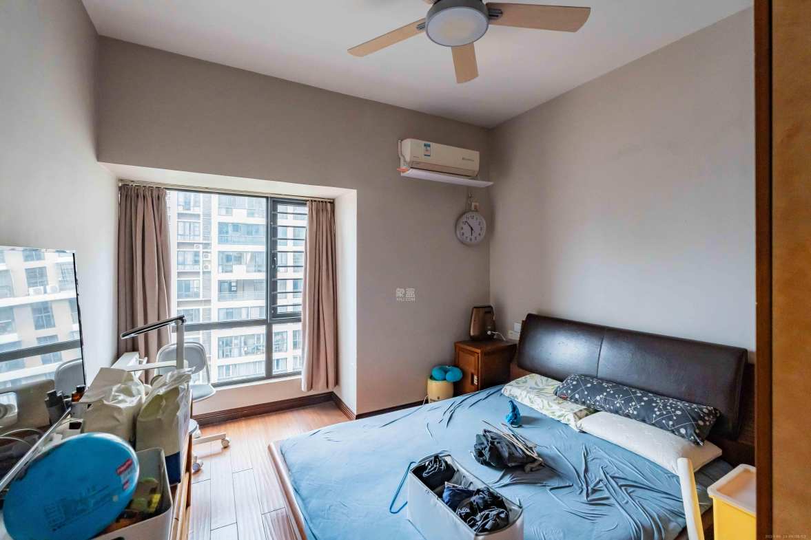 归心苑 4室2厅2卫 4200.0元/月 归心苑 4室2厅2卫 4200.0元/月室内图