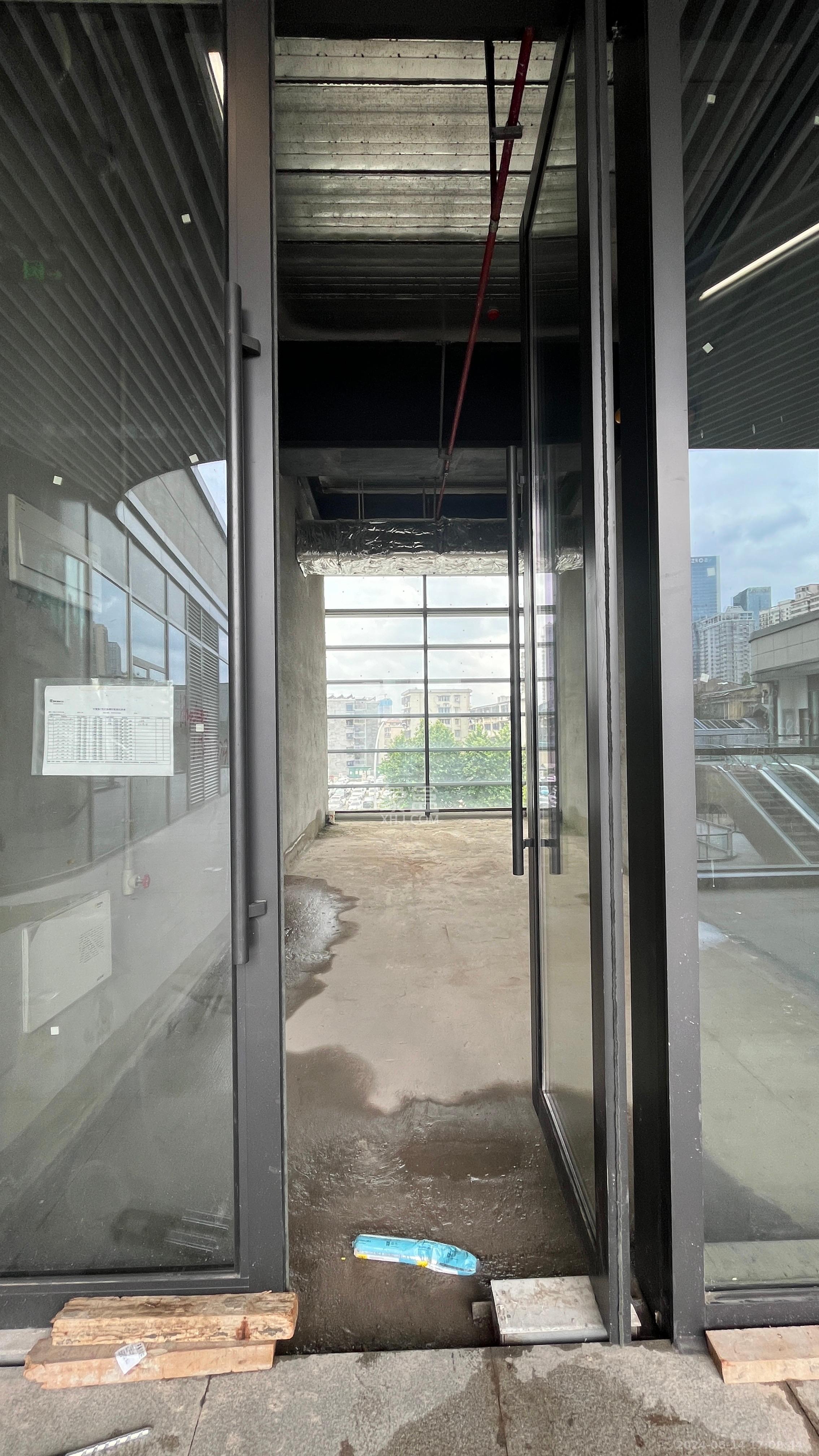 华润置地中心   58.98㎡      6000.0元/月室内图