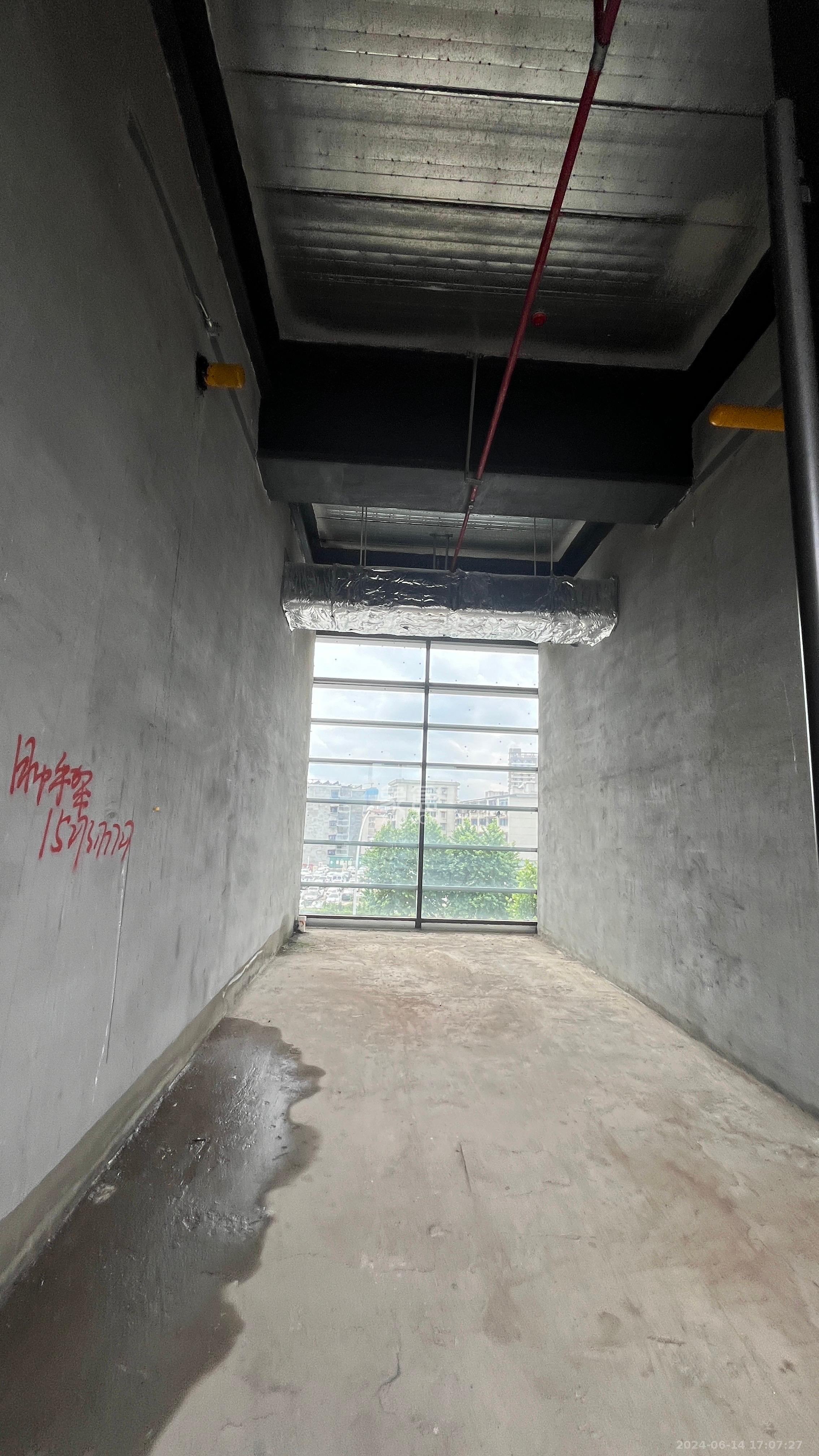 华润置地中心   58.64㎡      6000.0元/月室内图