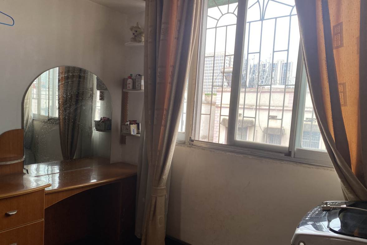 王家小区  3室2厅2卫    1000.0元/月室内图