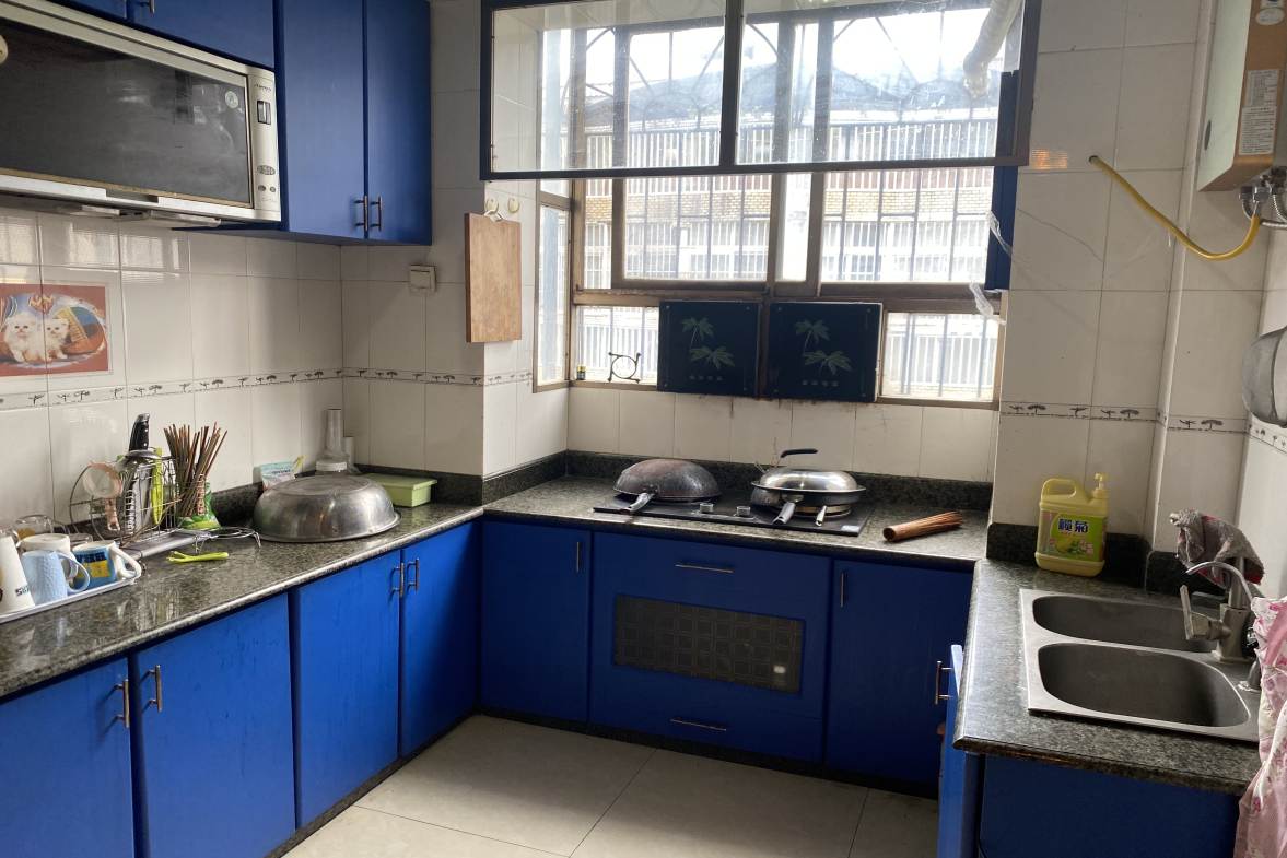 王家小区  3室2厅2卫    1000.0元/月室内图