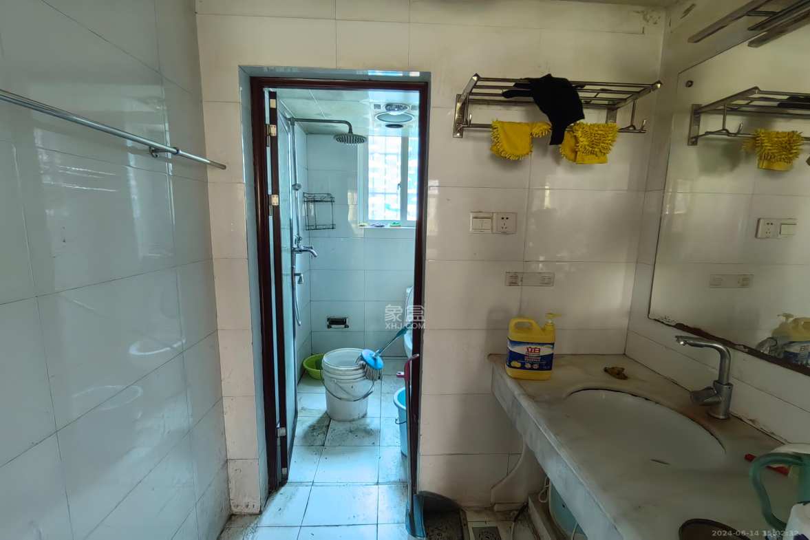 鄱阳小区 3室2厅1卫 1500.0元/月 鄱阳小区 3室2厅1卫 1500.0元/月室内图