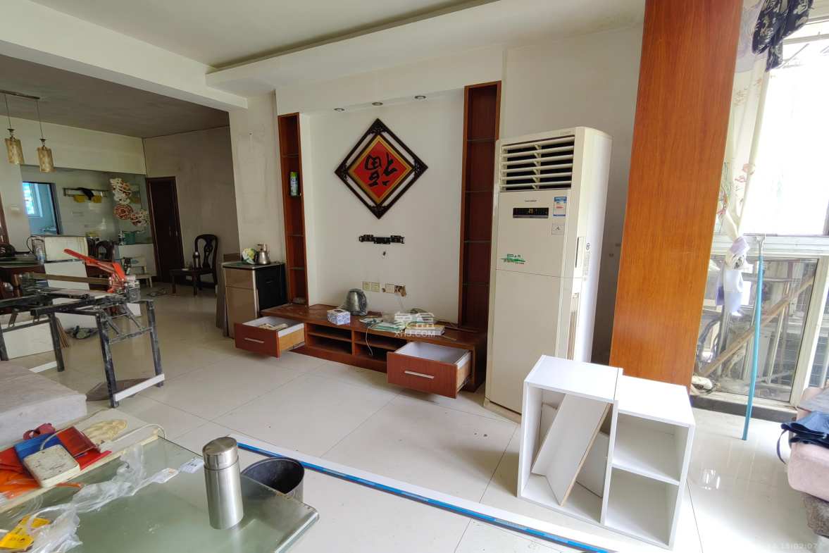 鄱阳小区 3室2厅1卫 1500.0元/月 鄱阳小区 3室2厅1卫 1500.0元/月室内图