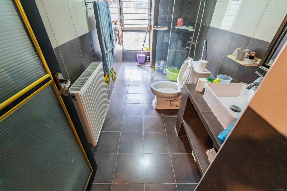 归心苑 4室2厅2卫 4200.0元/月 归心苑 4室2厅2卫 4200.0元/月室内图