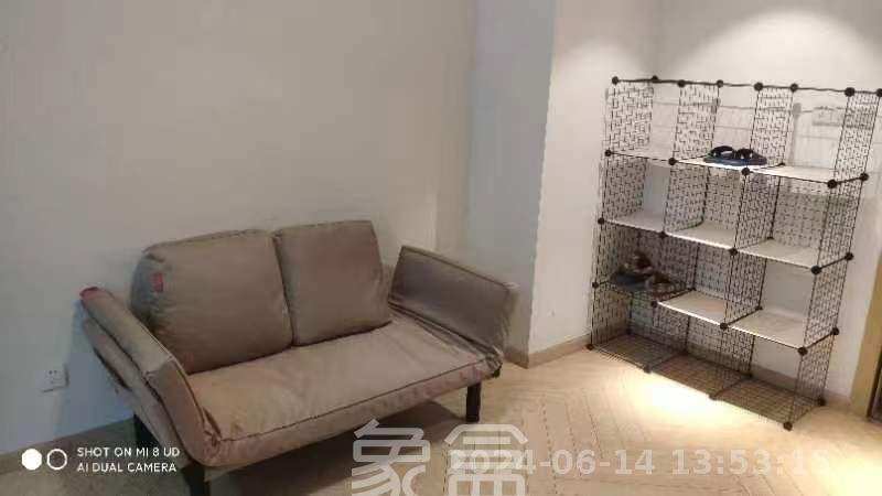 城市时光  1室1厅1卫   1300.00元/月室内图