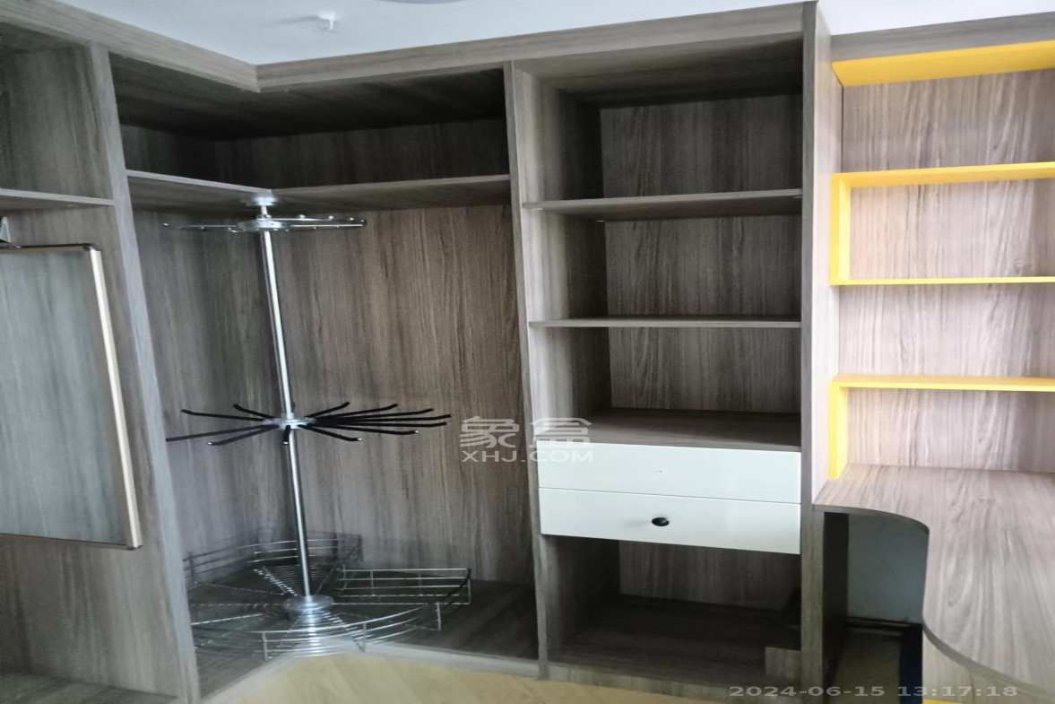城市时光  1室1厅1卫   1350.00元/月室内图
