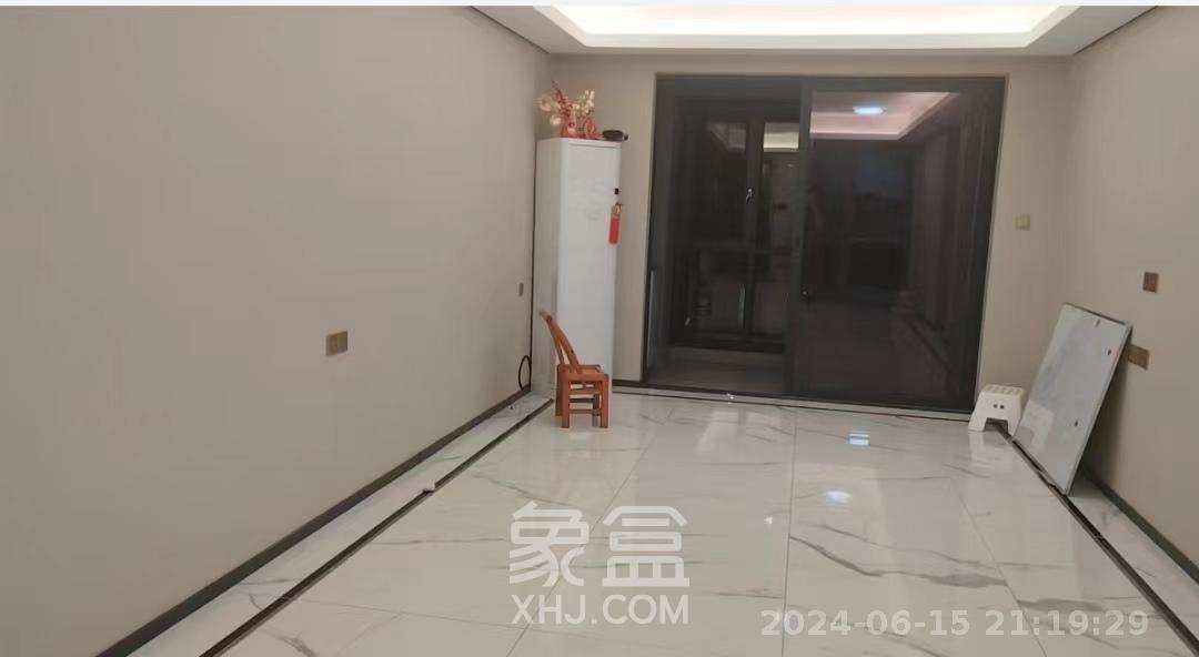 中海阅麓山一期  3室2厅2卫   3500.00元/月室内图