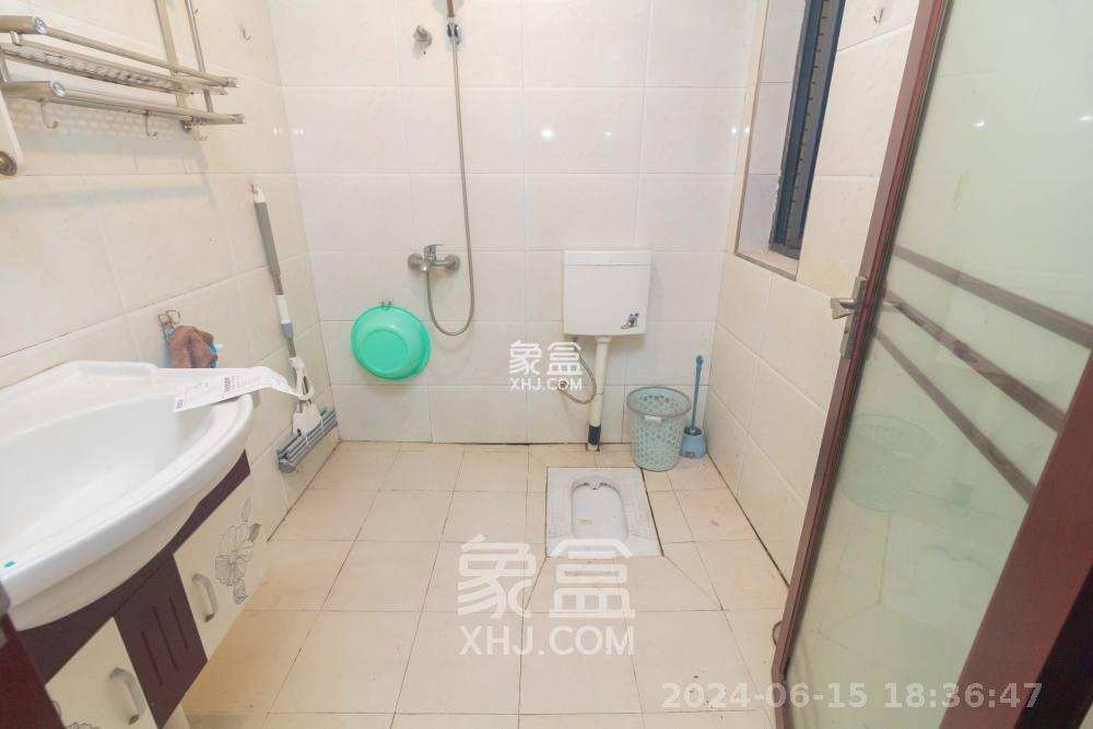 中国铁建国际城一期  2室2厅1卫   1400.00元/月室内图