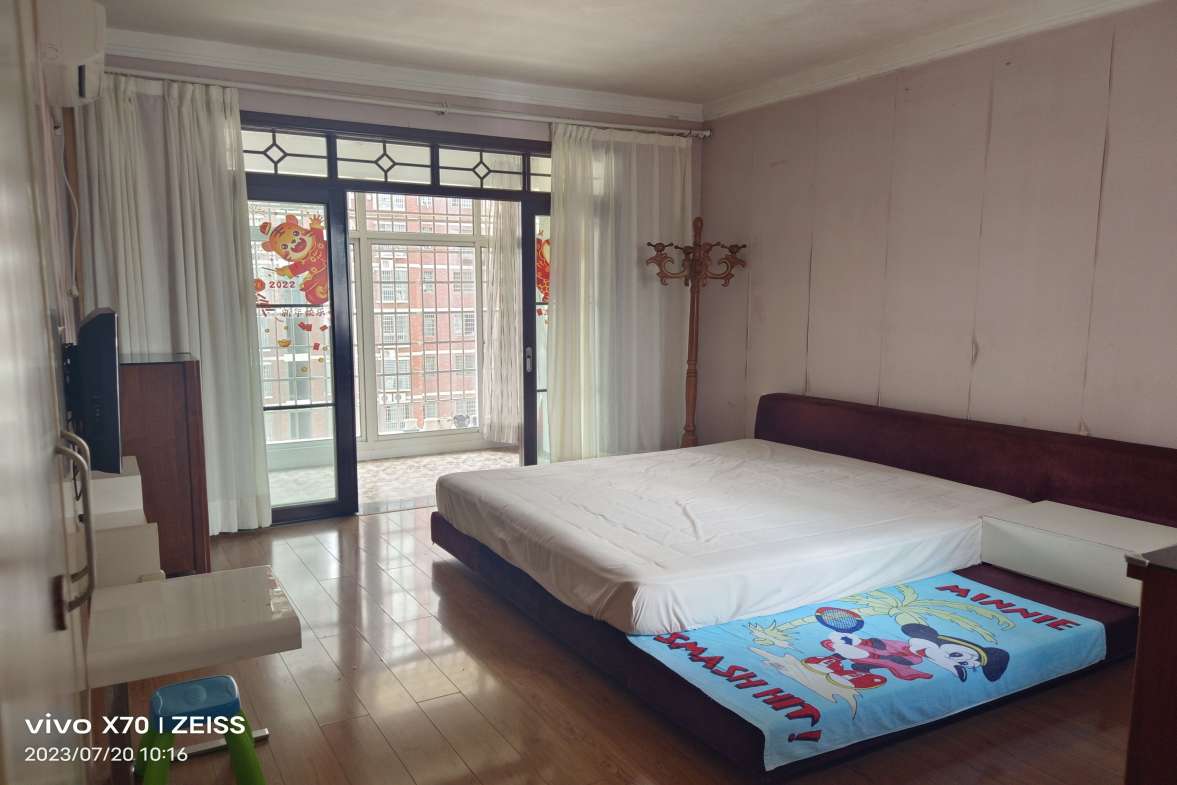 东方豪苑  3室2厅2卫    1800.0元/月室内图