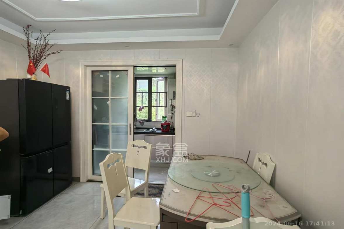 碧桂园公园壹号(凯怡茗苑) 3室2厅1卫 1600.0元/月 碧桂园公园壹号(凯怡茗苑) 3室2厅1卫 1600.0元/月室内图