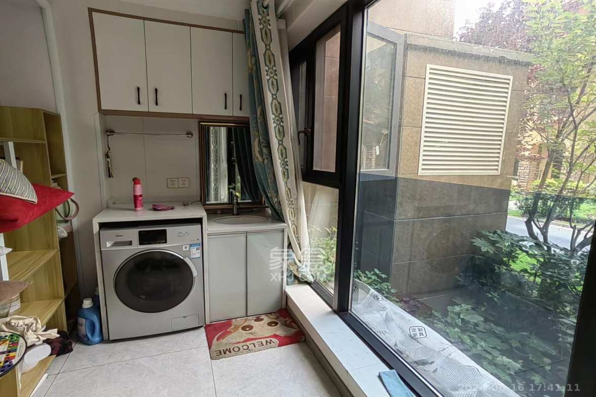 碧桂园公园壹号(凯怡茗苑) 3室2厅1卫 1600.0元/月 碧桂园公园壹号(凯怡茗苑) 3室2厅1卫 1600.0元/月室内图