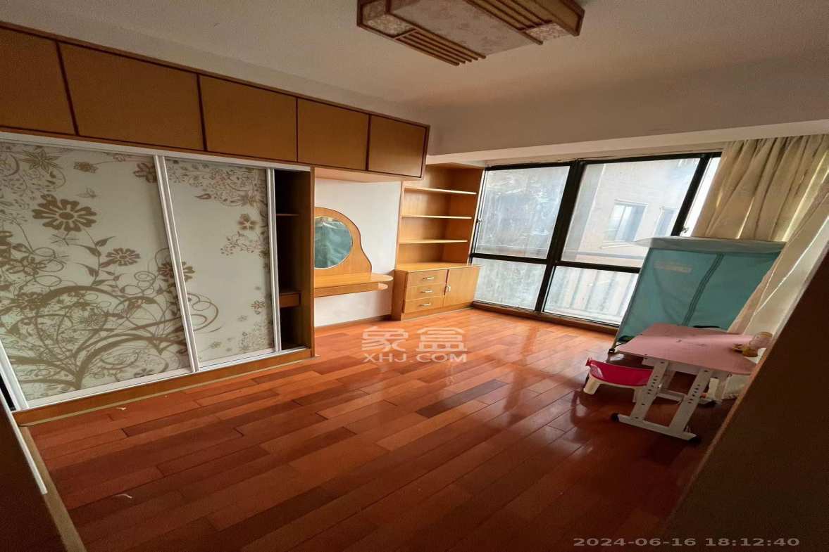 圆梦完美生活  3室2厅2卫   2000.00元/月室内图