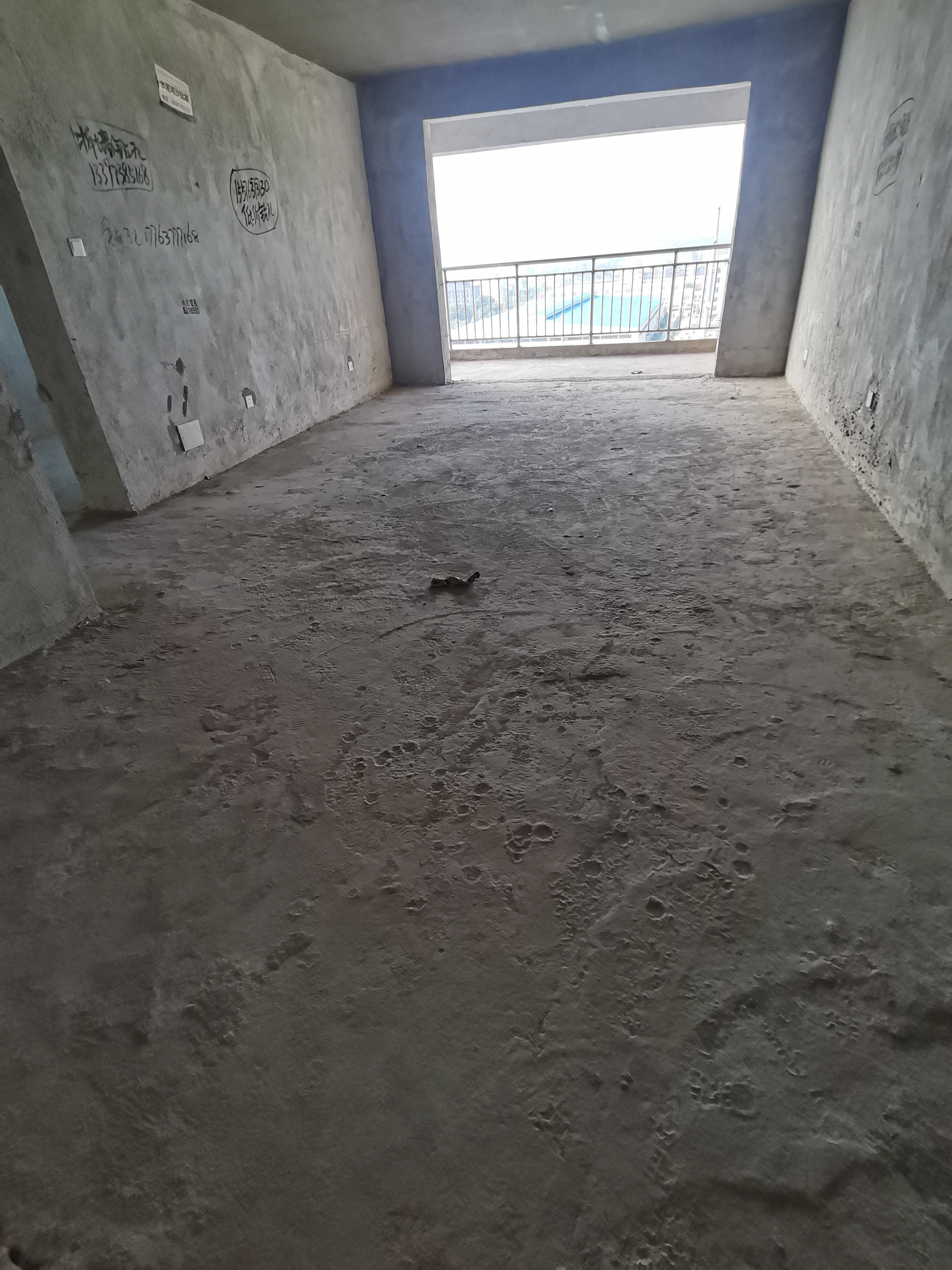 一六九.星城  3室2厅2卫    45.0万