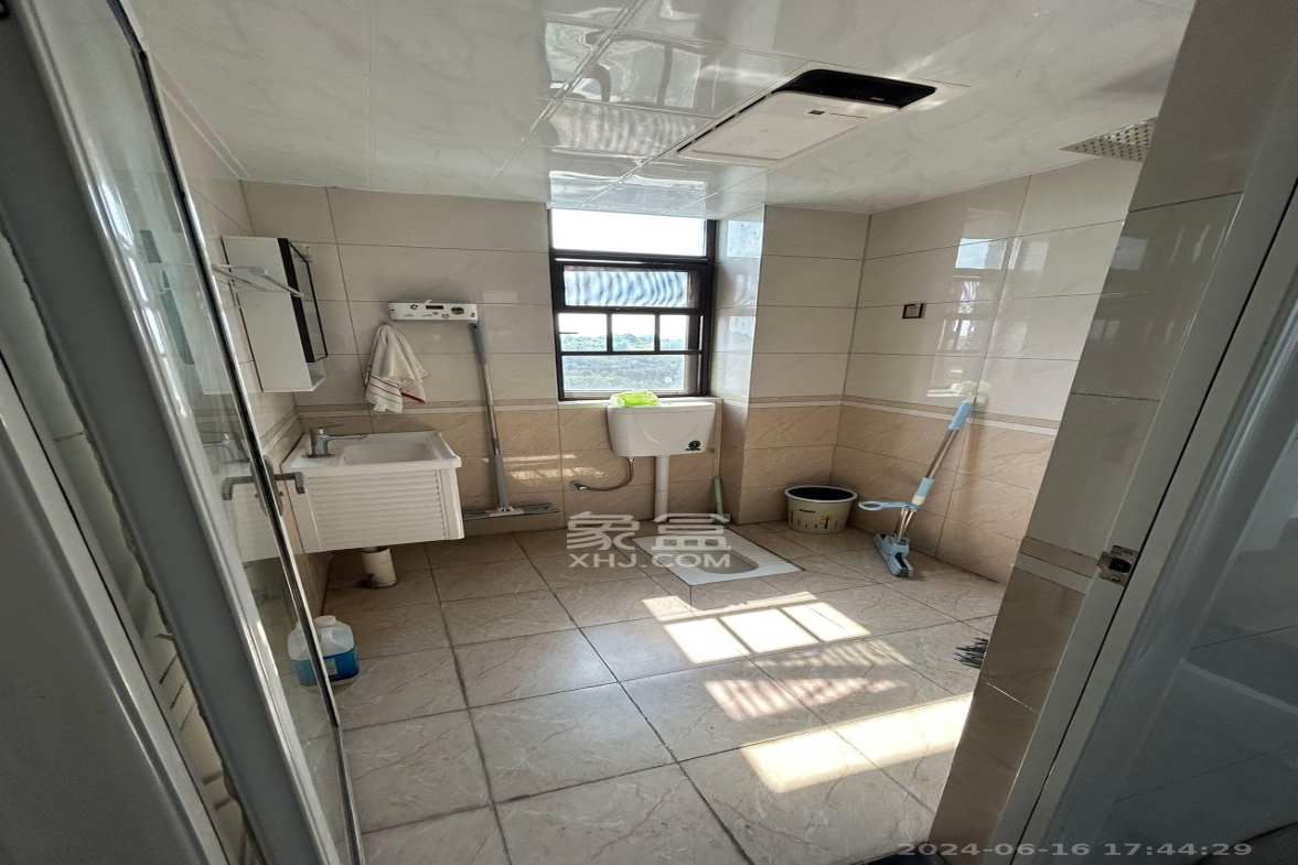 福天藏郡院子  3室2厅1卫    2400.0元/月 福天藏郡院子  3室2厅1卫    2400.0元/月室内图1