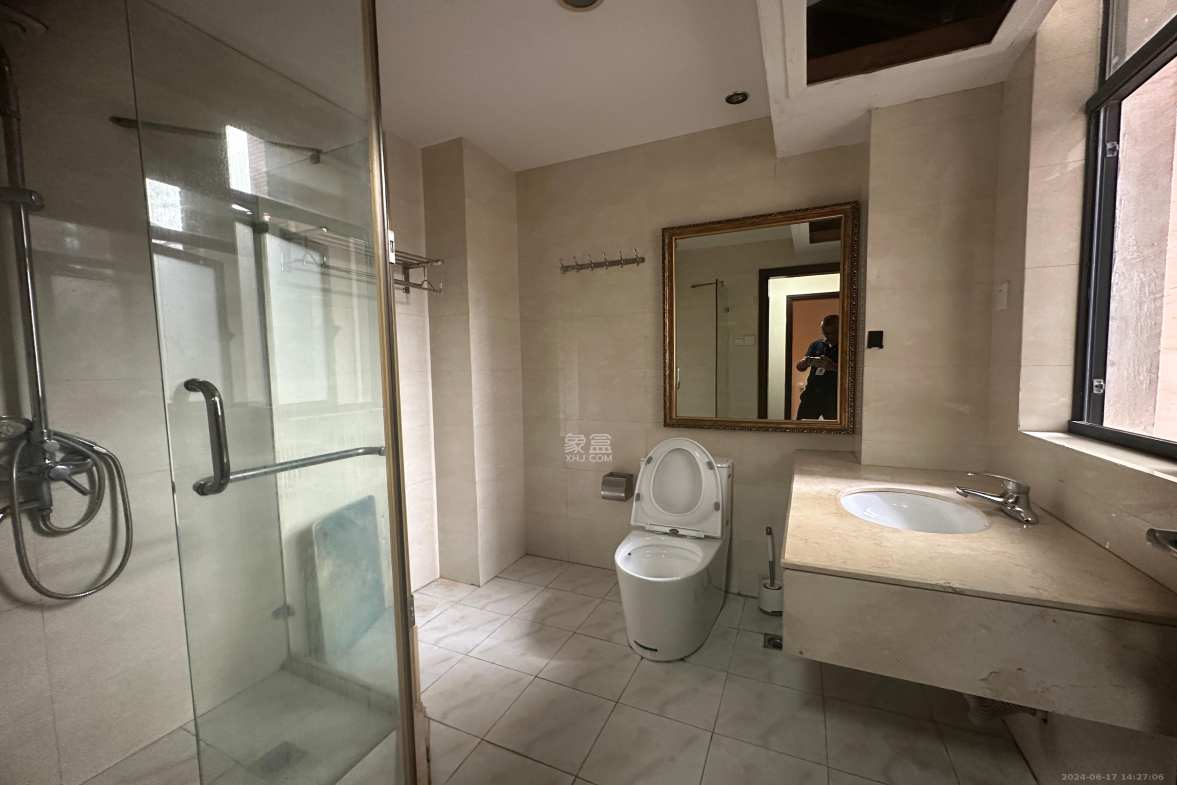 中隆国际御玺 4室2厅1卫 6000.0元/月 中隆国际御玺 4室2厅1卫 6000.0元/月室内图