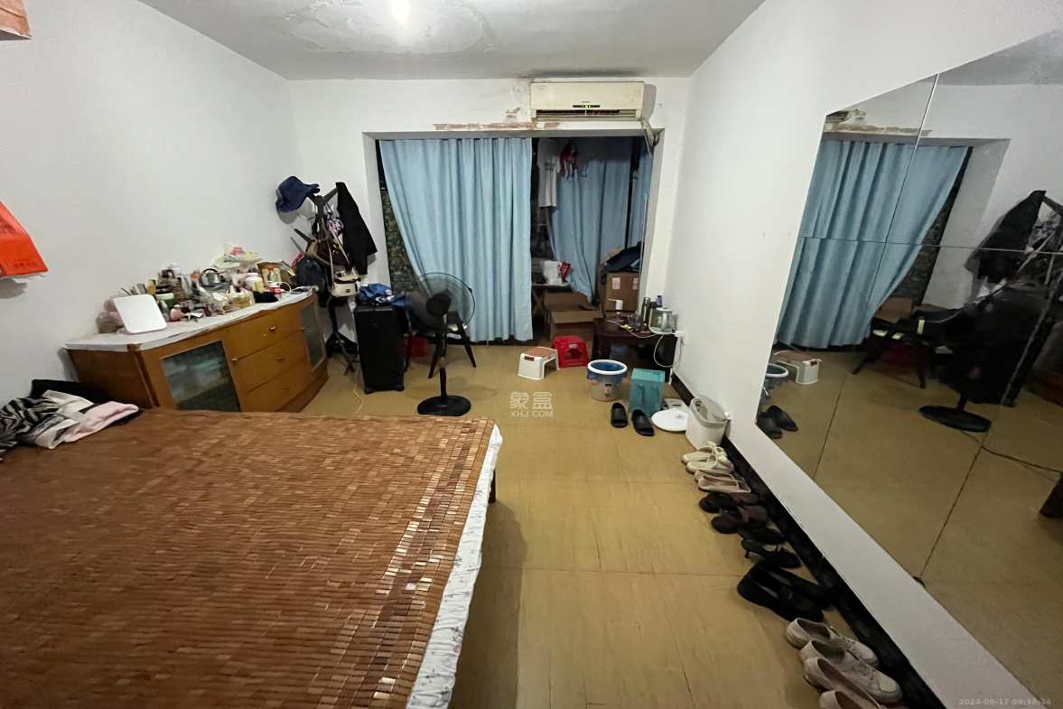 红旗区三片  1室1厅1卫   1300.00元/月室内图