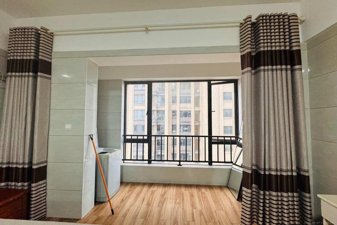 中泰财富湘江 1室1厅1卫 1200.0元/月 中泰财富湘江 1室1厅1卫 1200.0元/月室内图