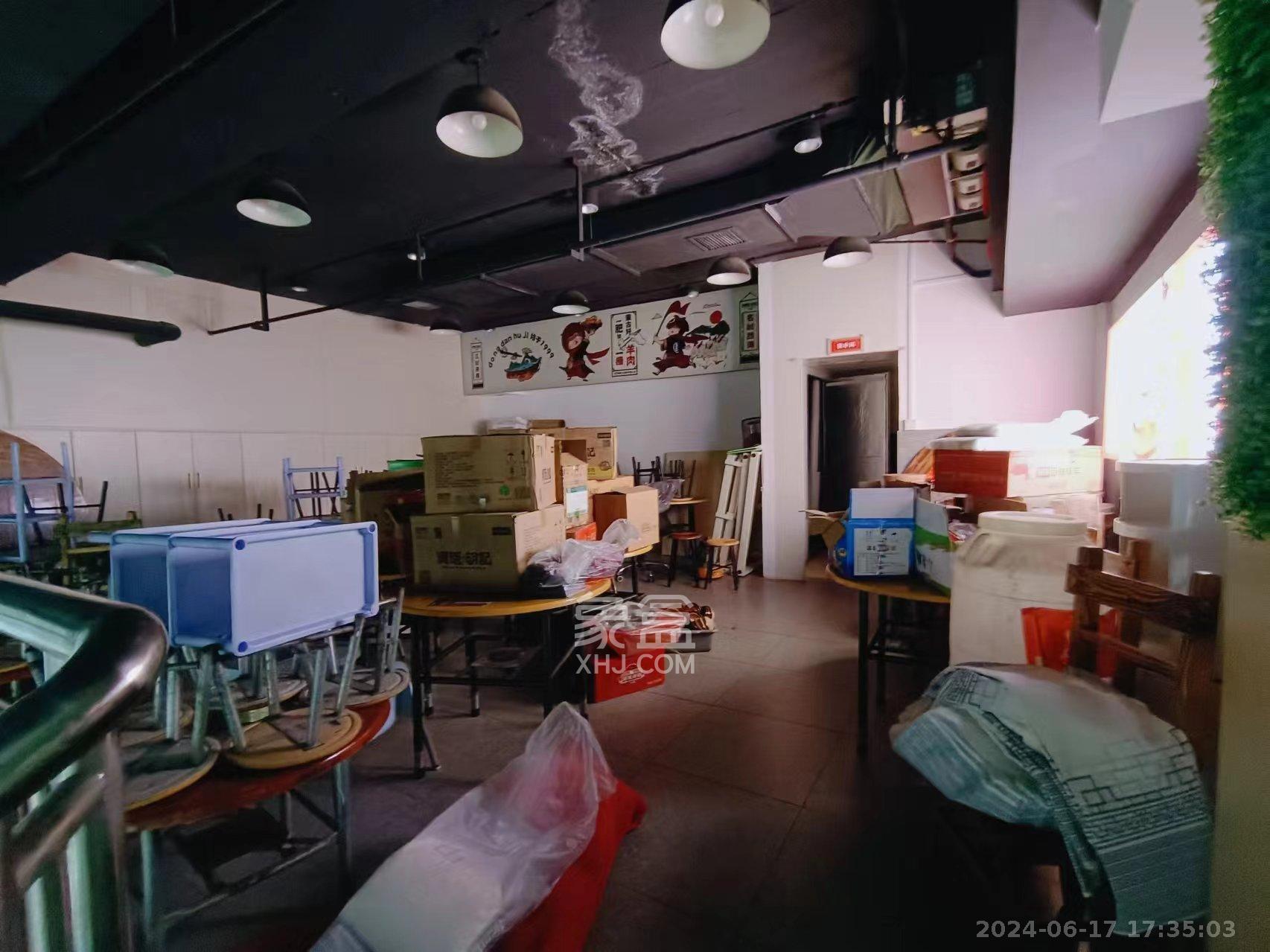 阳光100二期   140.0㎡      14000.0元/月室内图