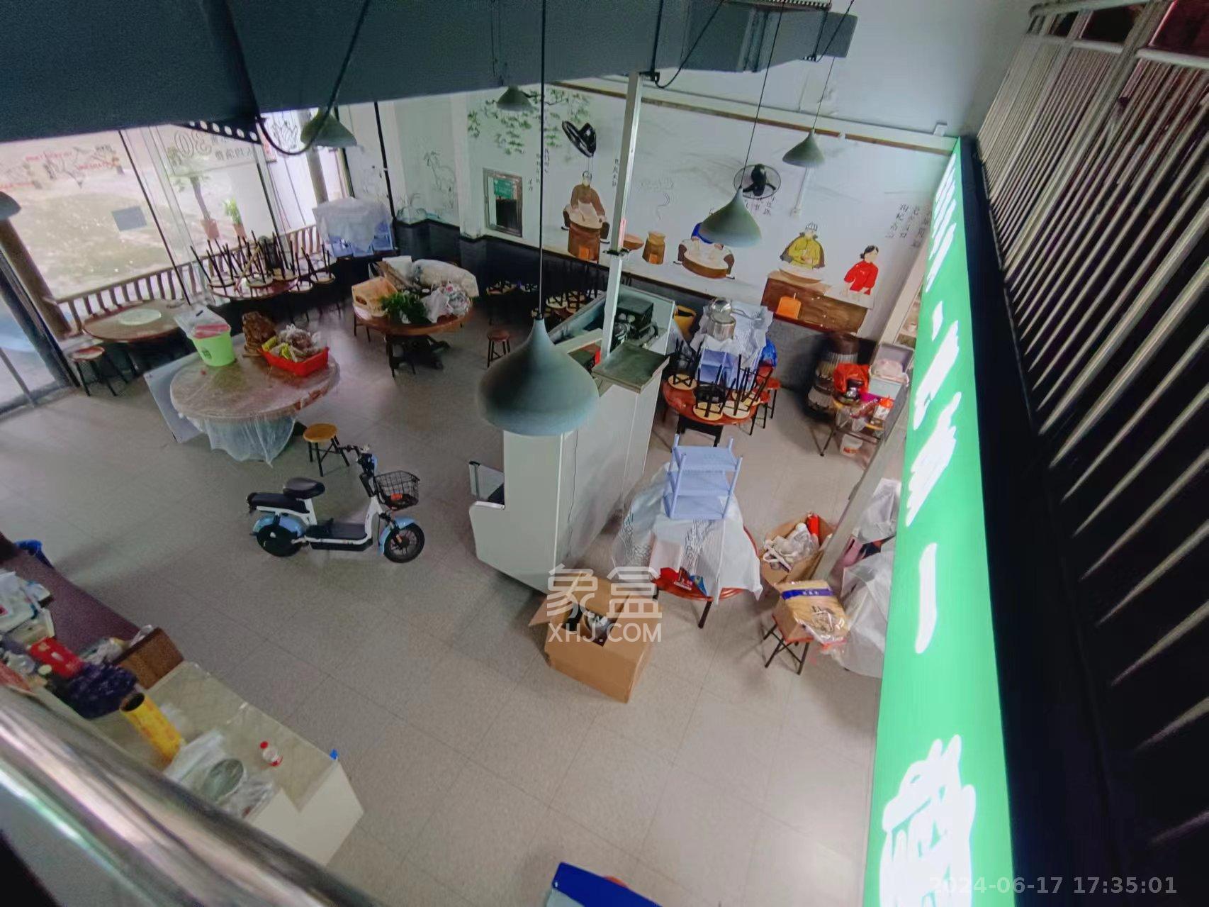 阳光100二期   140.0㎡      14000.0元/月室内图