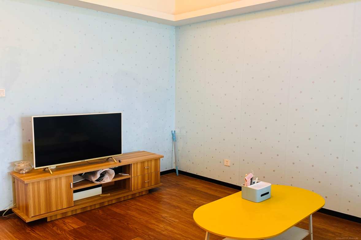 中泰财富湘江 1室1厅1卫 1600.0元/月 中泰财富湘江 1室1厅1卫 1600.0元/月室内图