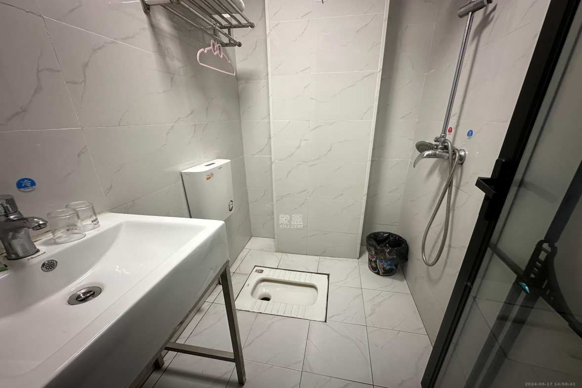 板仓路、天华路散盘  1室0厅0卫    600.0元/月 板仓路、天华路散盘  1室0厅0卫    600.0元/月室内图