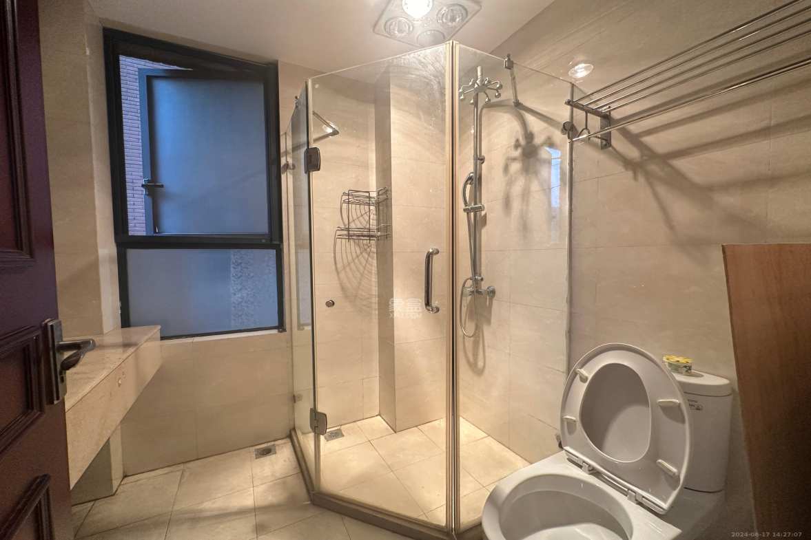 中隆国际御玺 4室2厅1卫 6000.0元/月 中隆国际御玺 4室2厅1卫 6000.0元/月室内图