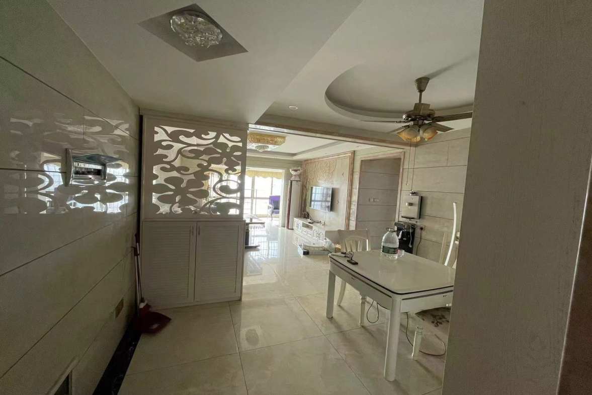 百弘帝景  3室2厅2卫    1600.0元/月室内图