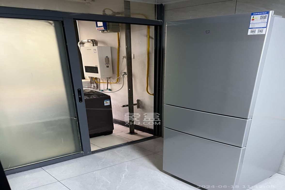 湘域中央 1室1厅1卫 2688.0元/月 湘域中央 1室1厅1卫 2688.0元/月室内图