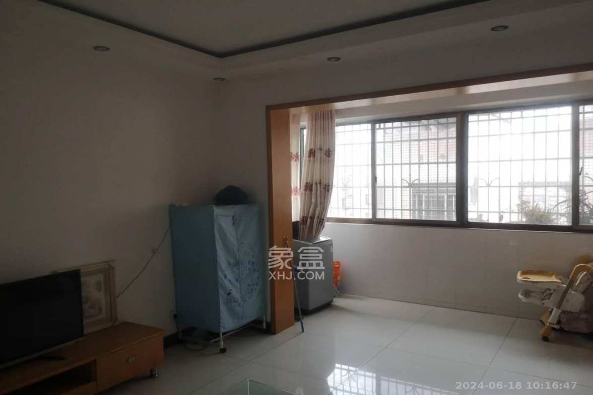 兴隆小区 3室2厅2卫 2000.0元/月 兴隆小区 3室2厅2卫 2000.0元/月室内图