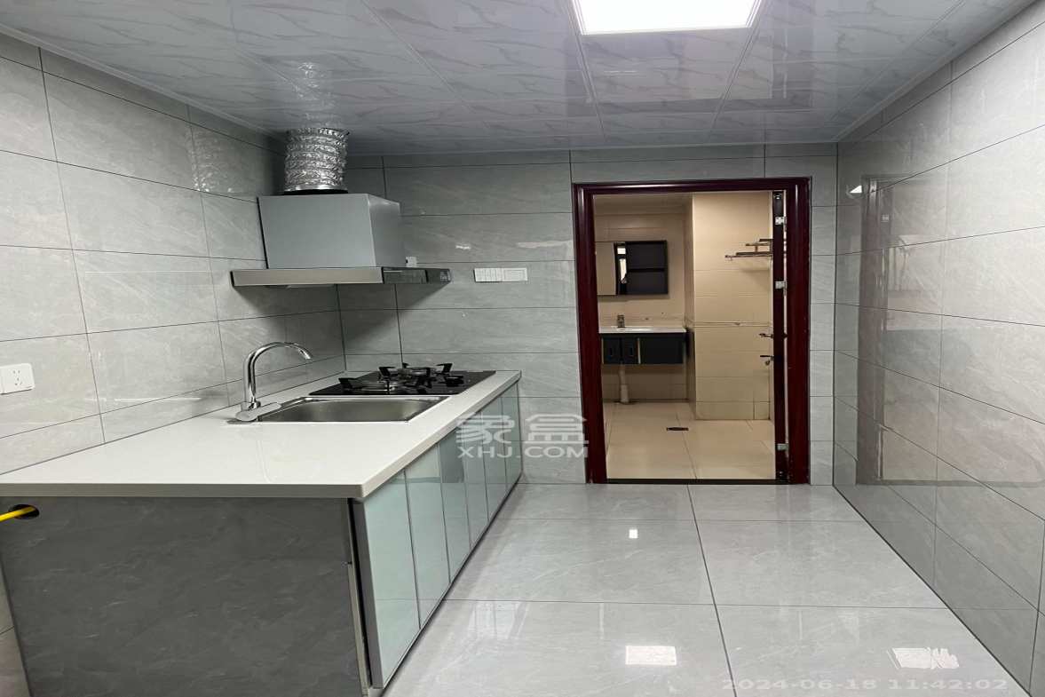 湘域中央 1室1厅1卫 2688.0元/月 湘域中央 1室1厅1卫 2688.0元/月室内图