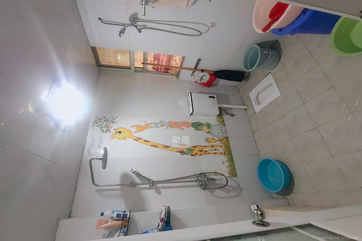 盛湘家园 2室2厅2卫 2400.0元/月 盛湘家园 2室2厅2卫 2400.0元/月室内图