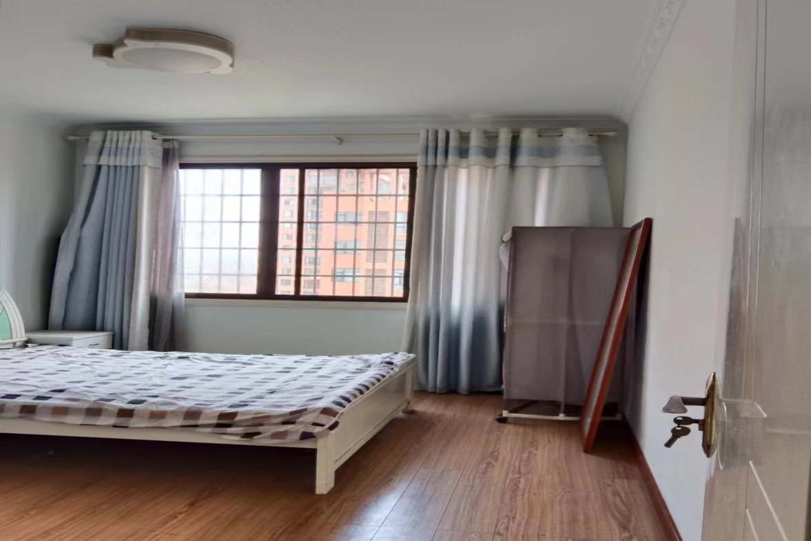 钢都花园  3室2厅2卫    72.8万 钢都花园  3室2厅2卫    72.8万室内图