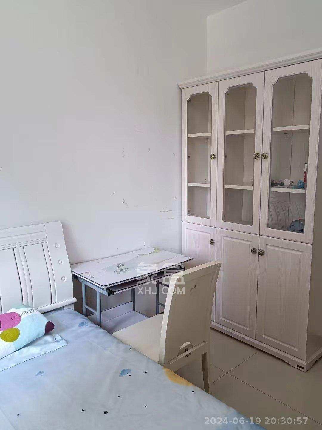 中国铁建梅溪青秀一期  1室2厅1卫    3100.0元/月室内图