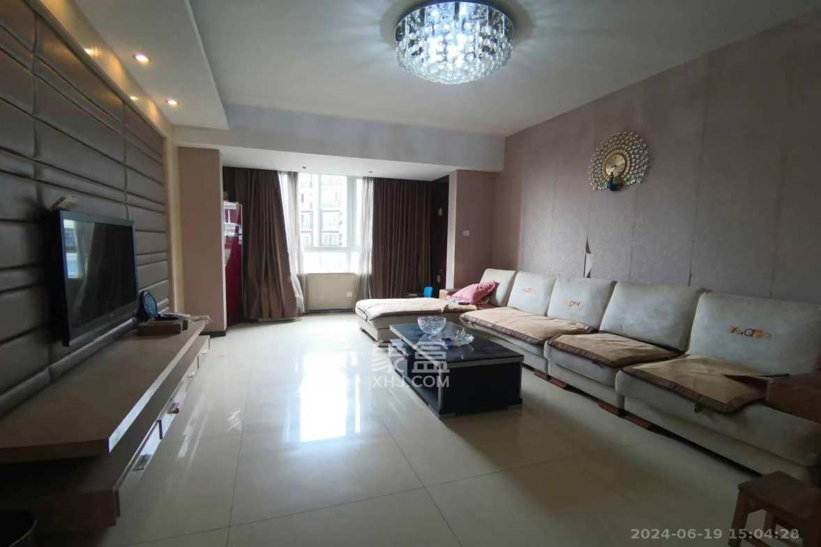 楚天馨苑  3室2厅2卫    2100.0元/月 楚天馨苑  3室2厅2卫    2100.0元/月室内图