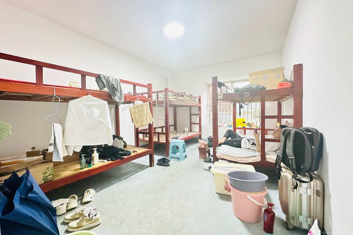 润芳园  5室2厅4卫   3500.00元/月室内图